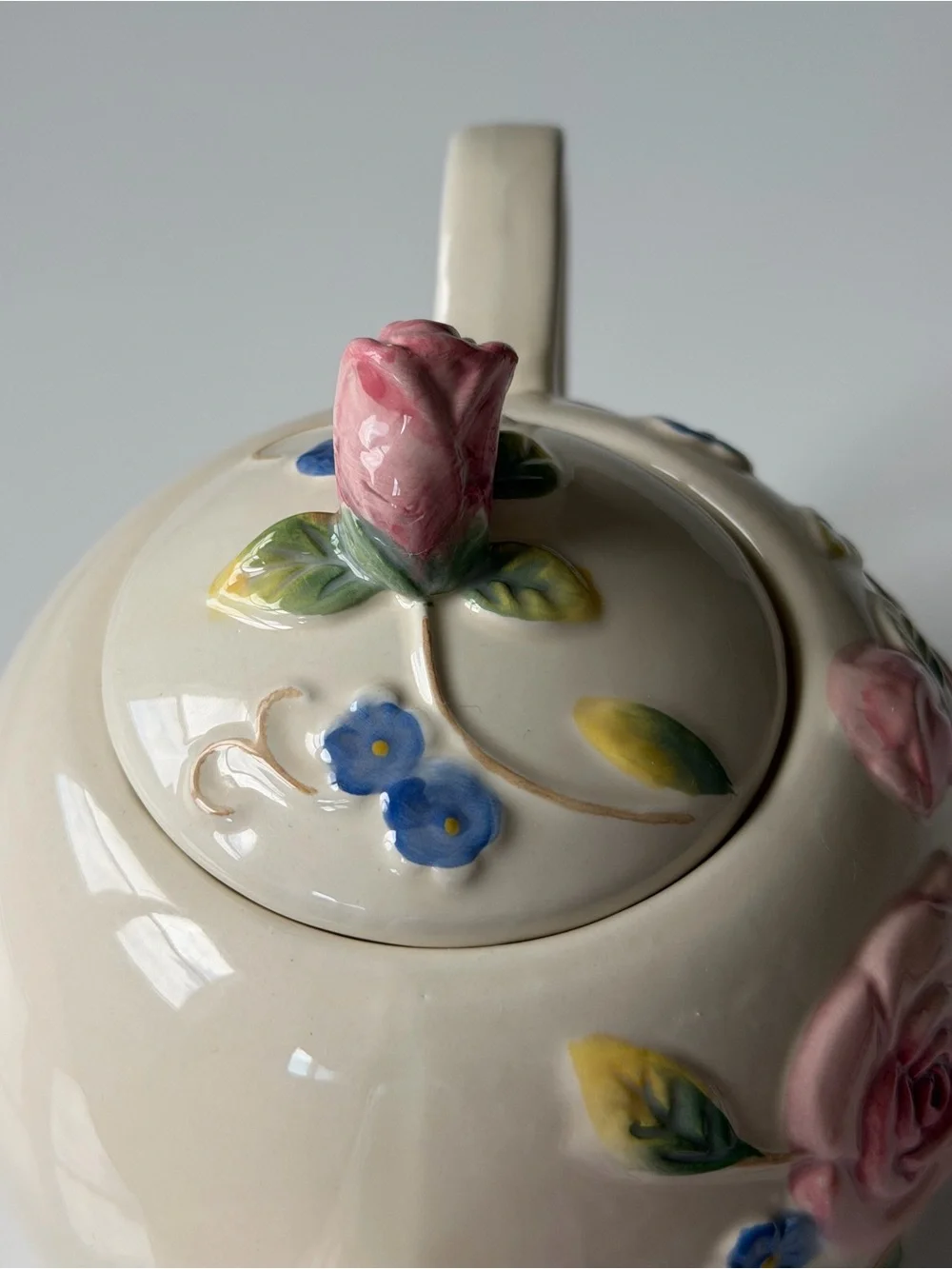 KF Vintage Ivory Glaze Ceramic Teapot - Embossed Pink Roses & Blue Flowers.